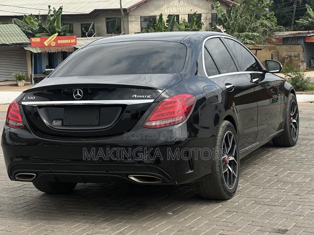 Mercedes-Benz C300 Luxury 4dr AWD 4Matic Sedan (2.0L 4cyl 7A) 2015 Black