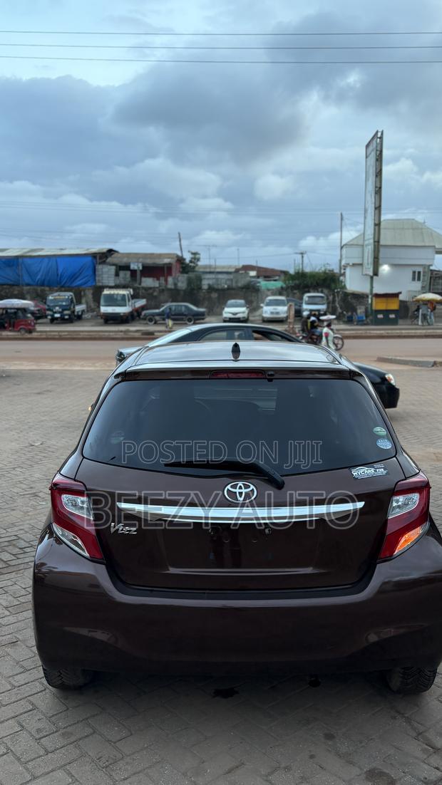 Toyota Vitz 1.3 FWD 3dr 2015 Brown