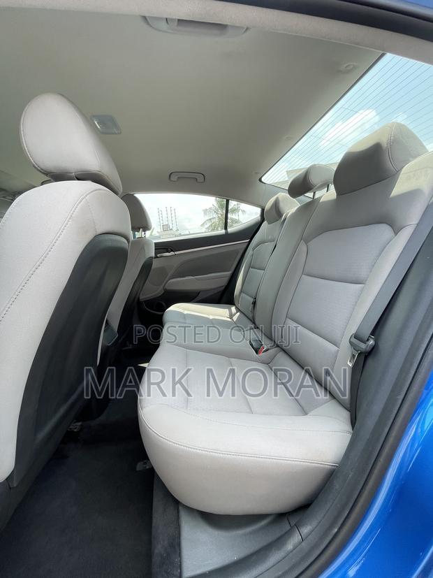 Hyundai Elantra 2017 Blue
