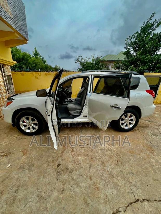 Toyota RAV4 Limited V6 4x4 2008 White