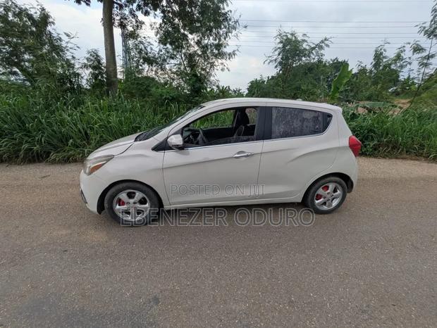 Chevrolet Spark 2017 Silver