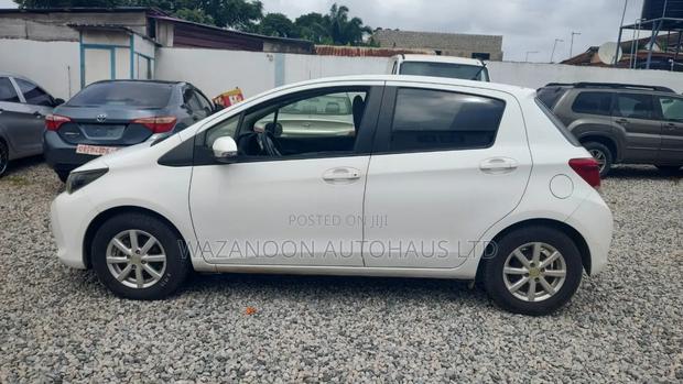 Toyota Vitz 2014 White