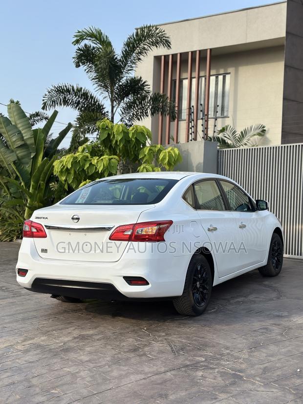 Nissan Sentra SV 4dr Sedan (1.8L 4cyl CVT) 2015 White