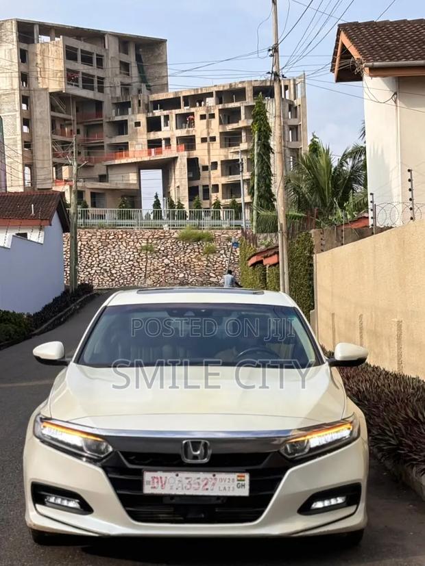 Honda Accord EX-L (1.5L 4cyl Turbo CVT) 2019 White