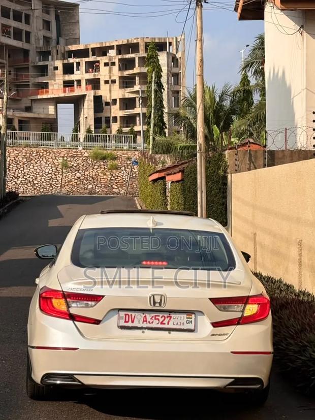 Honda Accord EX-L (1.5L 4cyl Turbo CVT) 2019 White