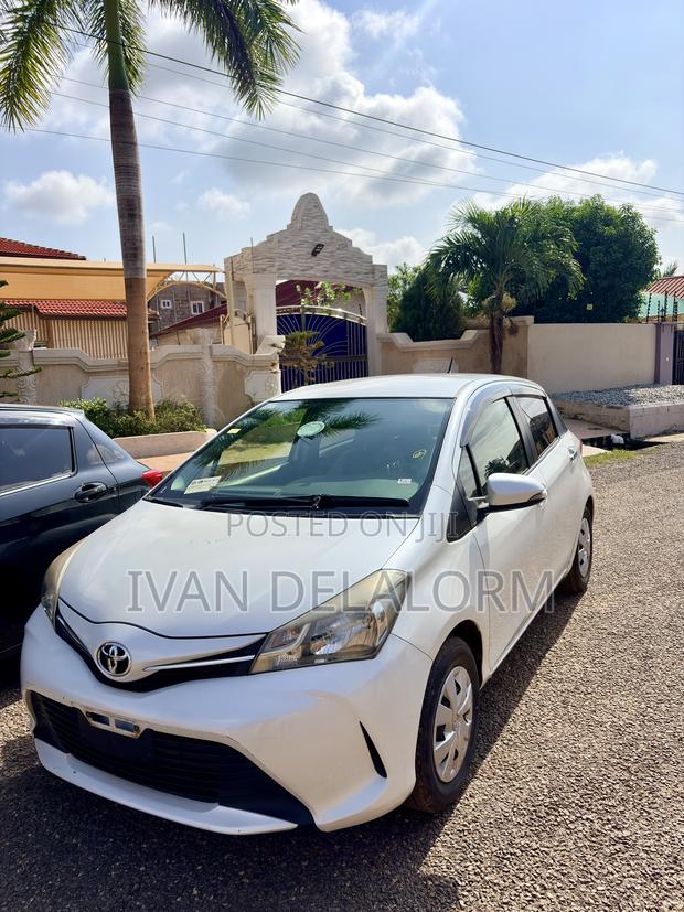 Toyota Vitz 1.3 FWD 5dr 2015 White