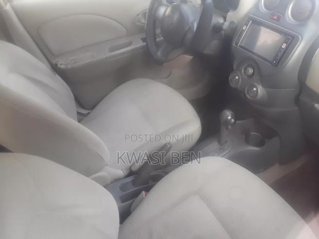 Nissan March 2009 Gold