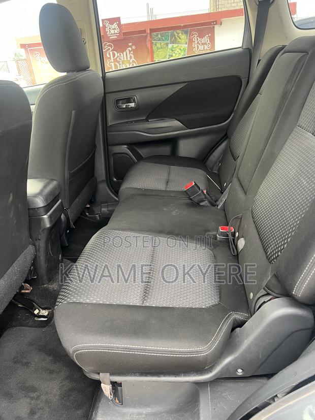 Mitsubishi Outlander SE FWD 2016 Gray