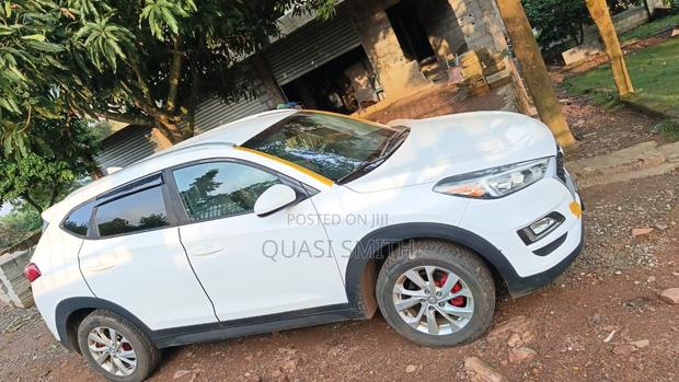Hyundai Tucson SE FWD 2019 White
