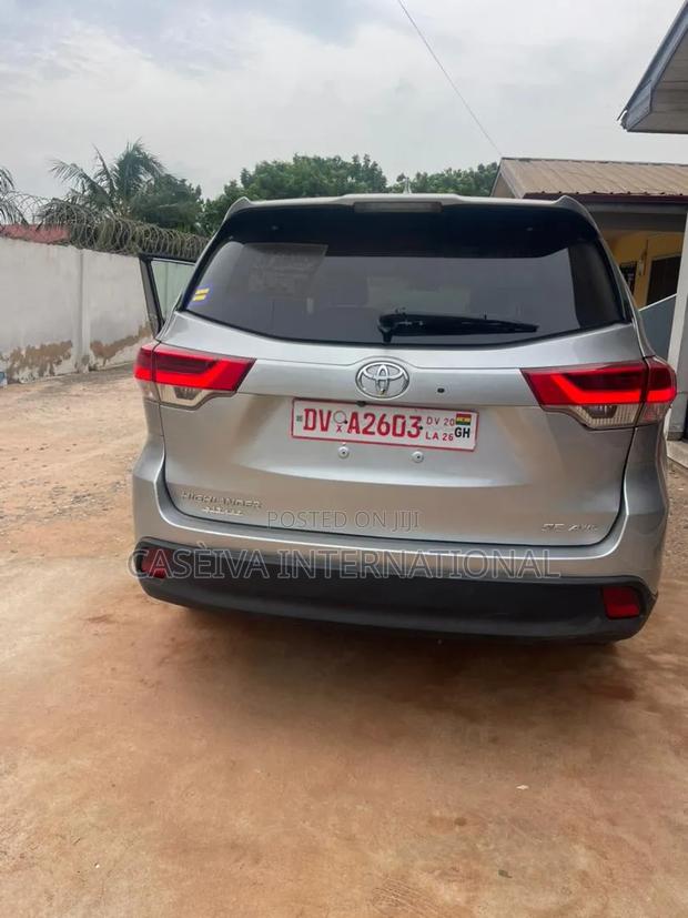 Toyota Highlander 2018 Silver