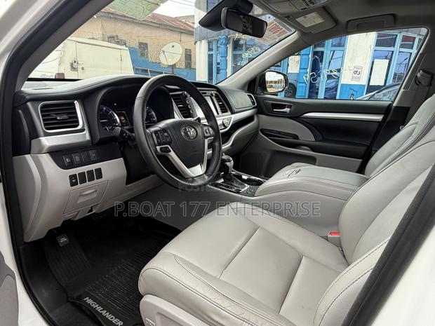 Toyota Highlander 2018 Pearl