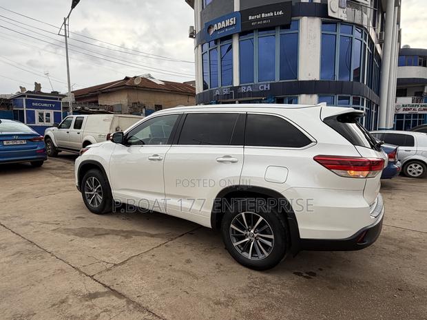 Toyota Highlander 2018 Pearl