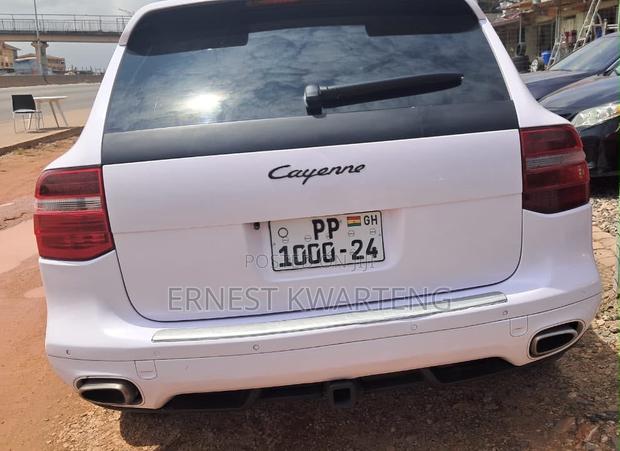 Porsche Cayenne 2010 White