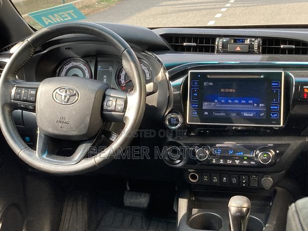 Toyota Hilux 2.8 Diesel 2020 Orange