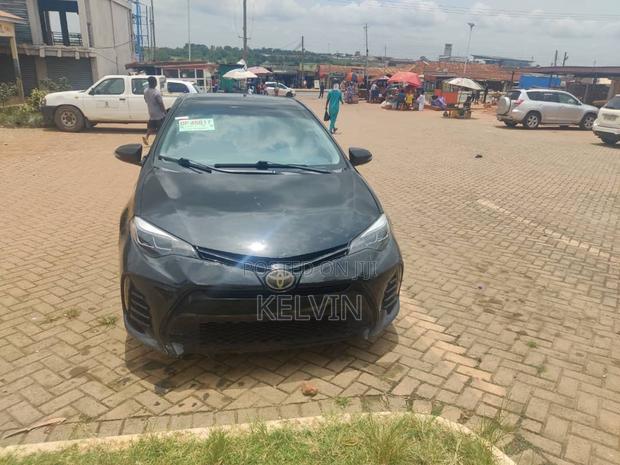 Toyota Corolla SE 4dr Sedan (1.8L 4cyl CVT) 2017 Black