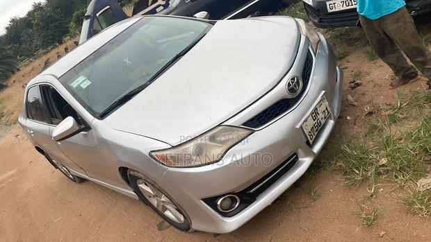 Toyota Camry 2014 Silver