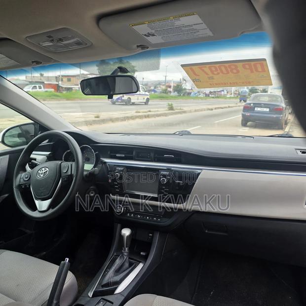 Toyota Corolla 2016 White