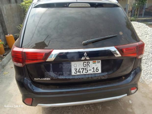 Mitsubishi Outlander 2016 Blue