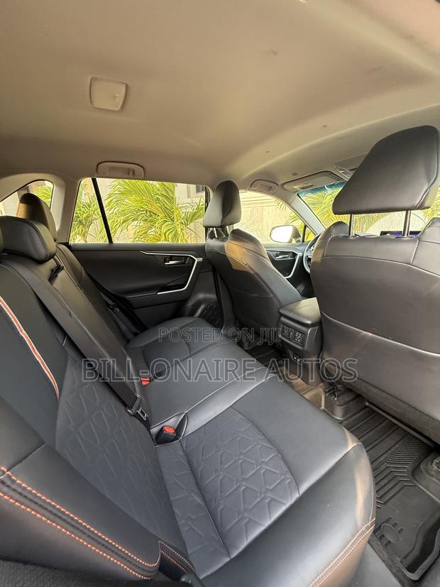 Toyota RAV4 Adventure AWD 2024 Black