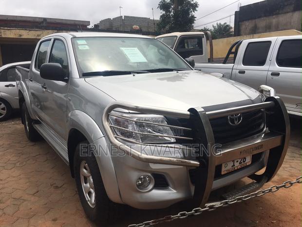 Toyota Hilux 2014 Silver