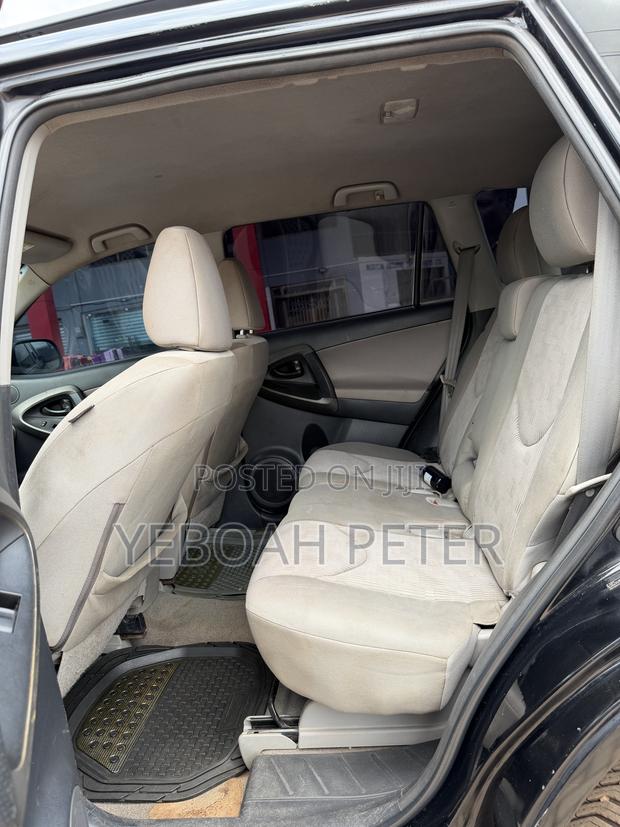 Toyota RAV4 2011 Black
