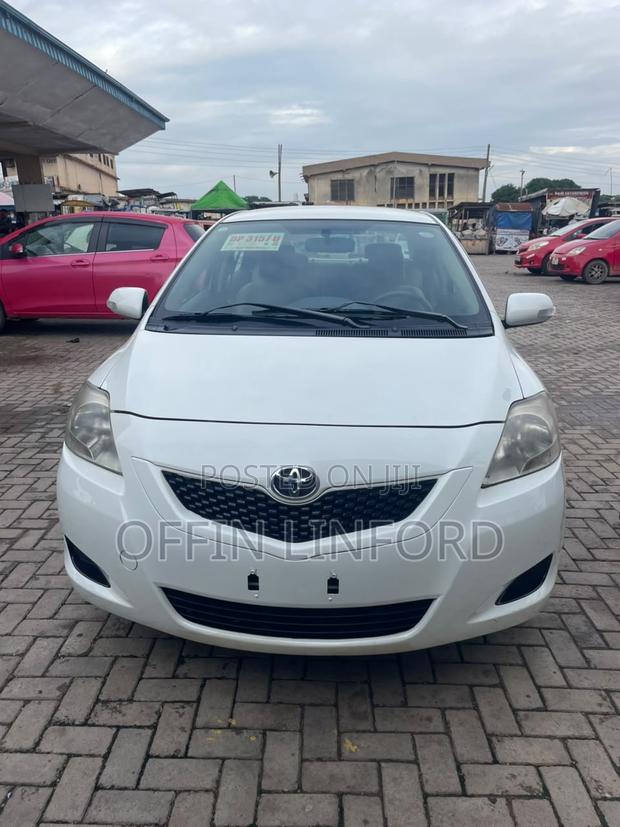 Toyota Belta 2010 White