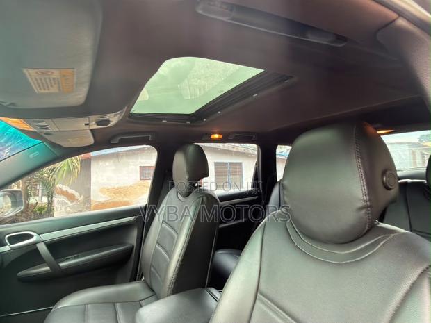 Porsche Cayenne 2008 Gray