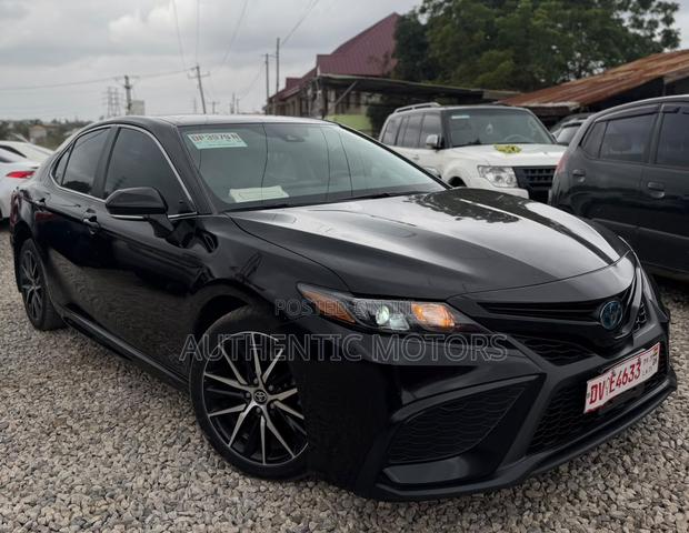 Toyota Camry SE 2023 Black