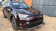 Toyota RAV4 LE 4dr SUV AWD (2.5L 4cyl 6A) 2018 Beige for sale