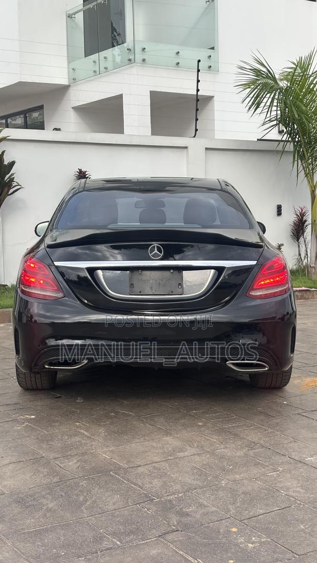 Mercedes-Benz C300 2017 Black
