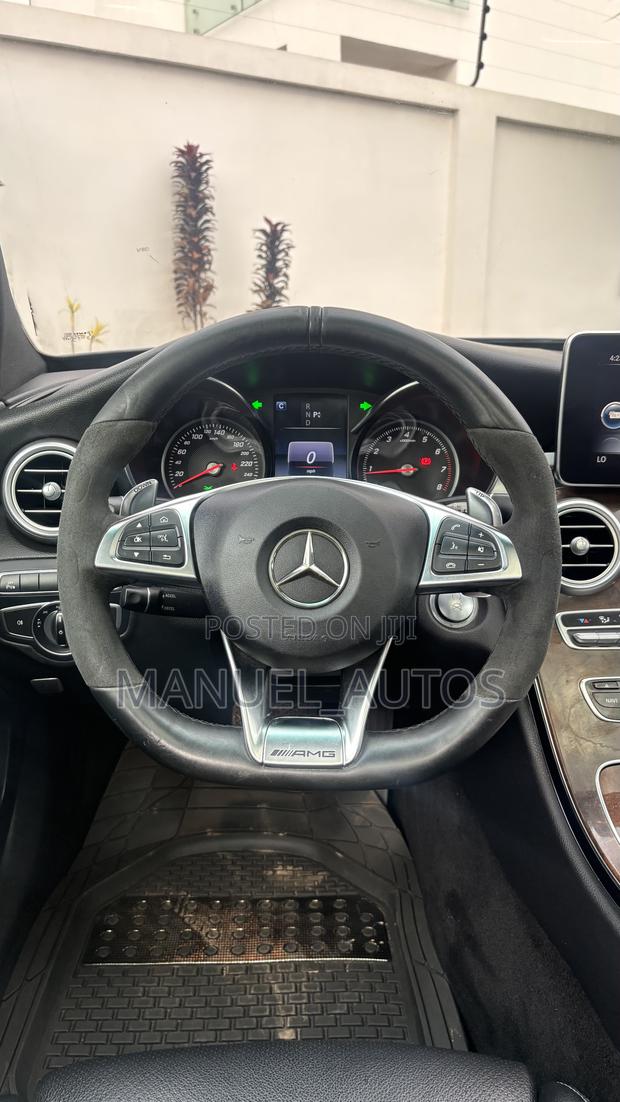 Mercedes-Benz C300 2017 Black