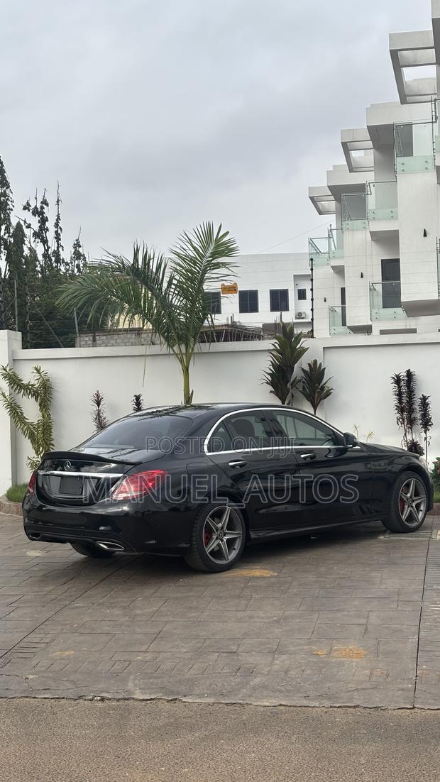 Mercedes-Benz C300 2017 Black