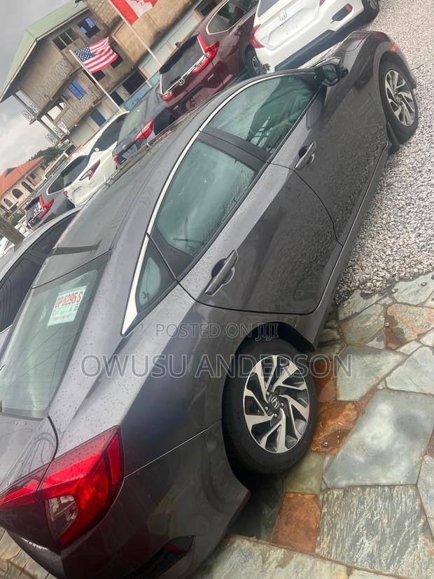 Honda Civic 2018 Gray