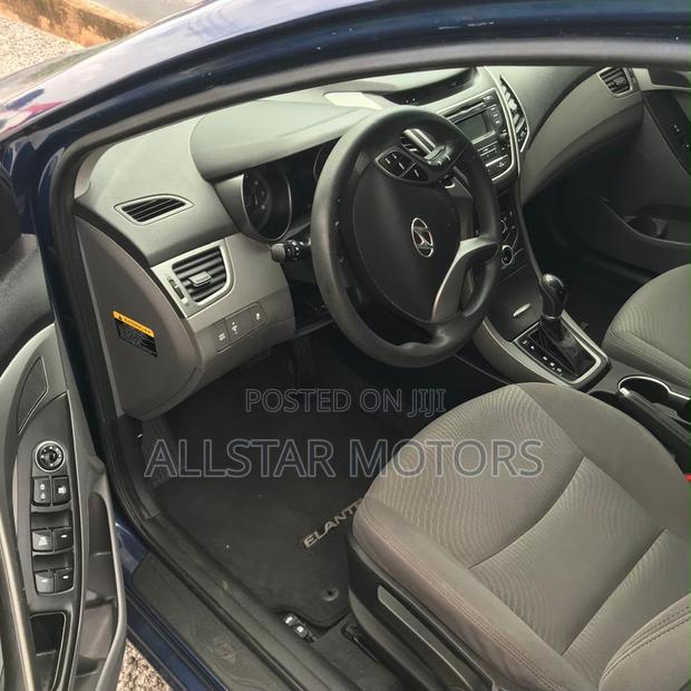 Hyundai Elantra SE Sedan FWD (1.8L 4cyl 6M) 2016 Blue