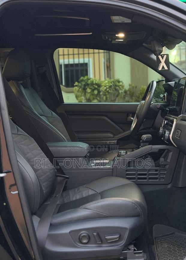 Toyota Tacoma 2024 Black