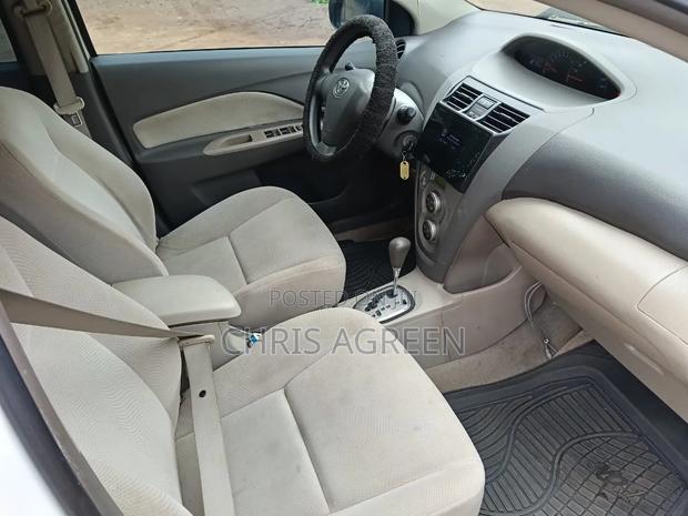 Toyota Belta 2011 White