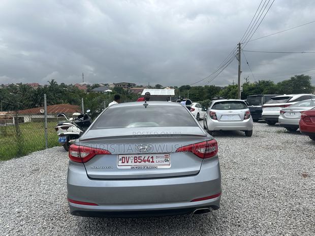 Hyundai Sonata Base Sedan FWD (2.4L 4cyl 6A) 2016 Silver