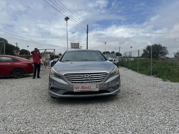 Hyundai Sonata Base Sedan FWD (2.4L 4cyl 6A) 2016 Silver