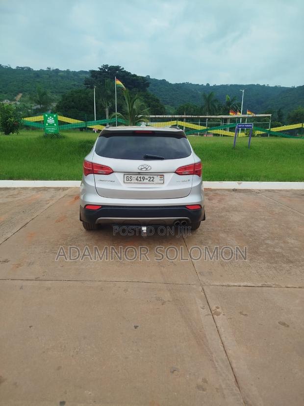 Hyundai Santa Fe 2016 Silver