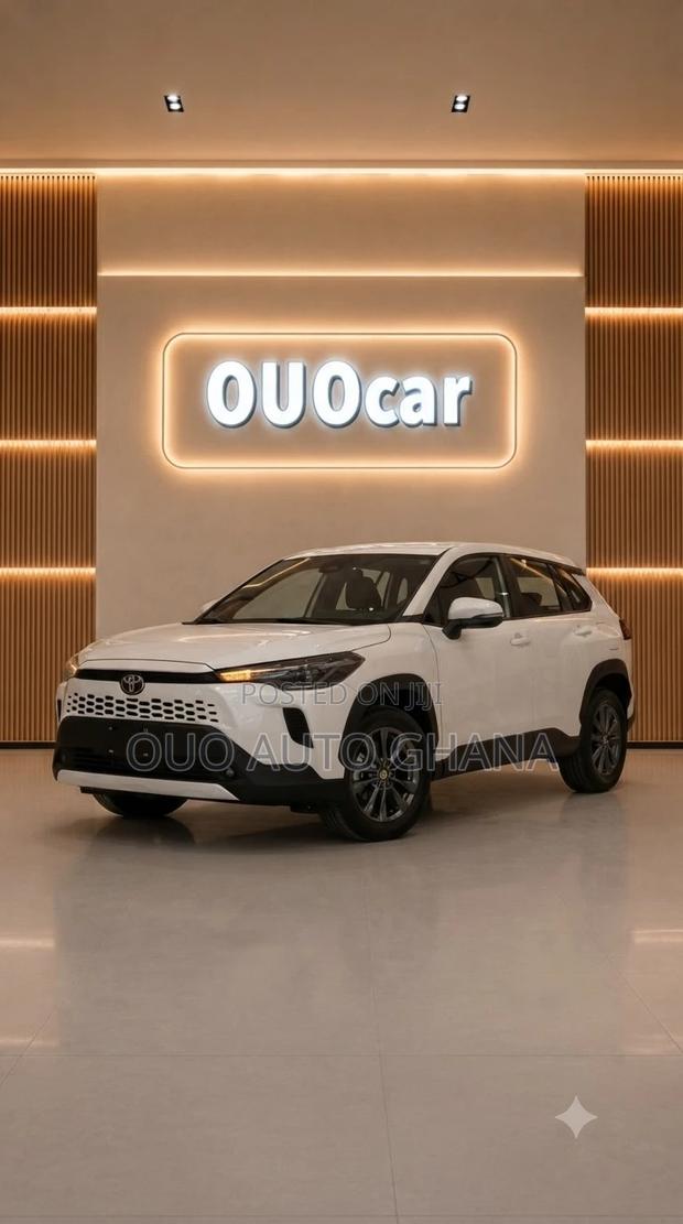Toyota Corolla Cross XLE 2025 White