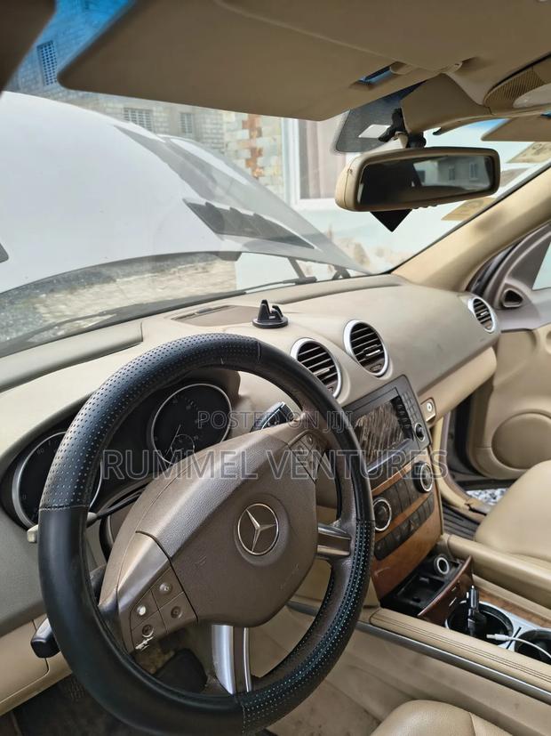 Mercedes-Benz M Class 2009 Beige