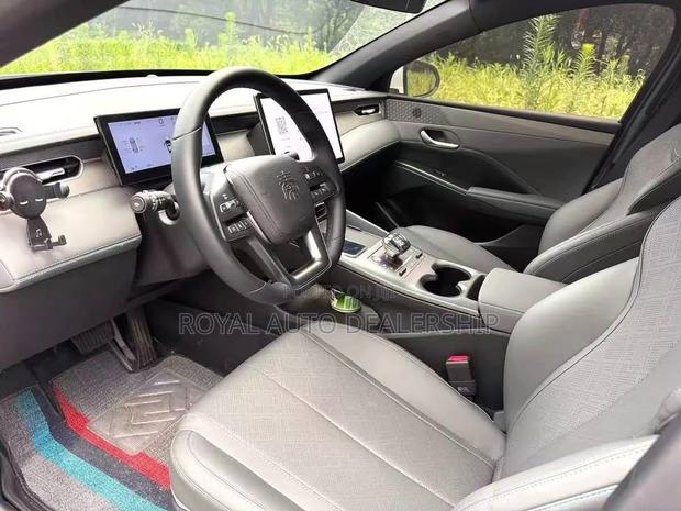 BYD Qin Plus DM-i 2025 White