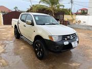 Mitsubishi L200 2015 White for sale