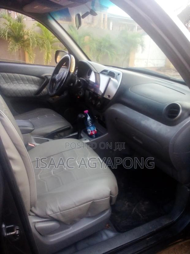 Toyota RAV4 2002 Gray