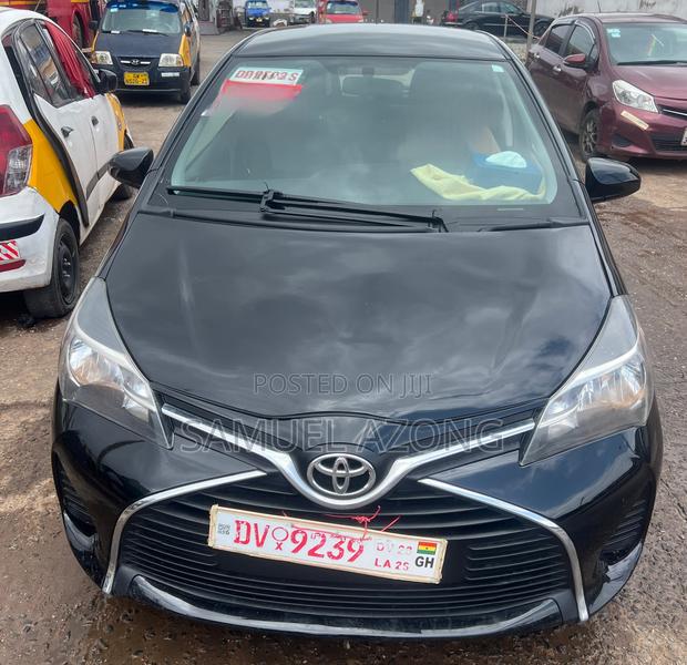 Toyota Yaris LE Hatchback 5dr 2015 Black