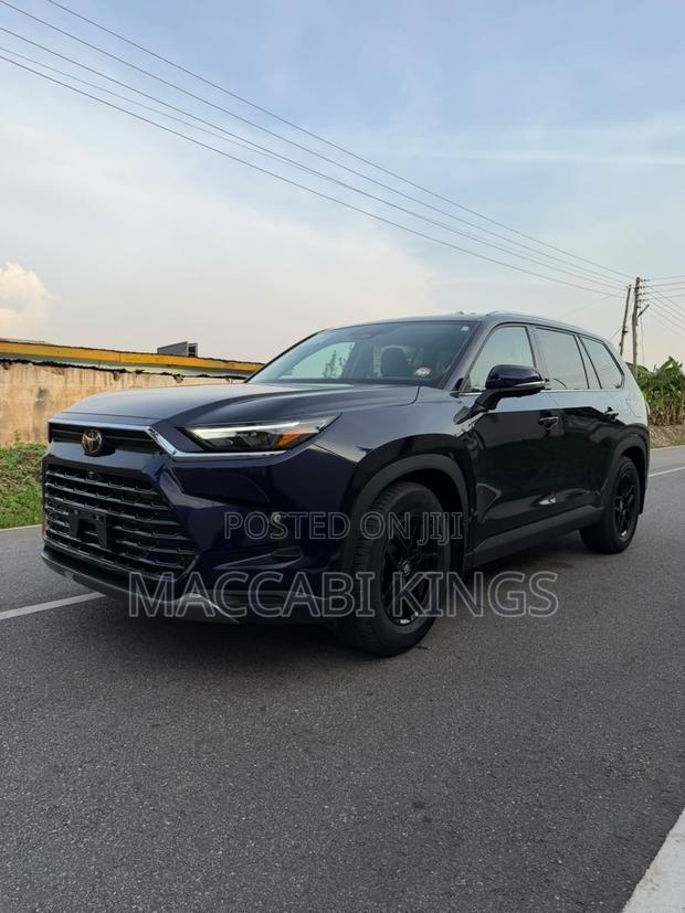 Toyota Highlander 2025 Blue