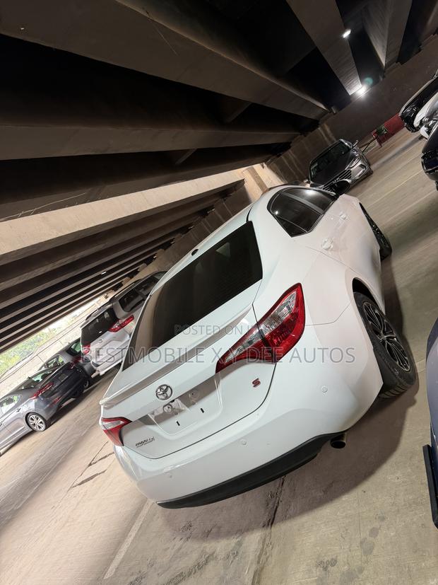 Toyota Corolla 2016 White