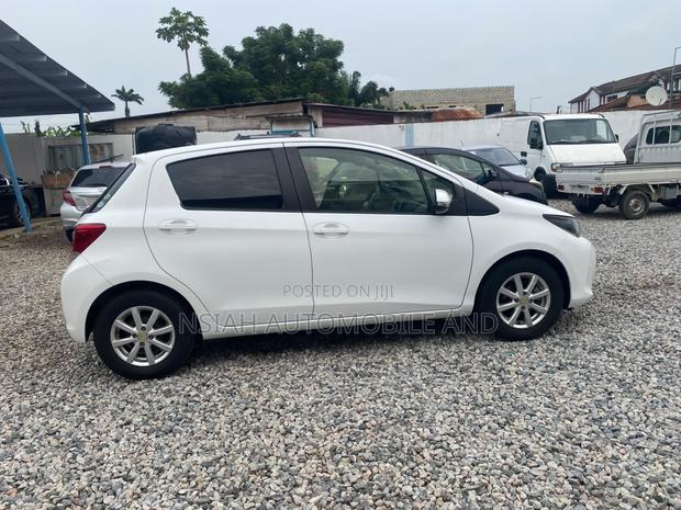 Toyota Vitz 2014 White