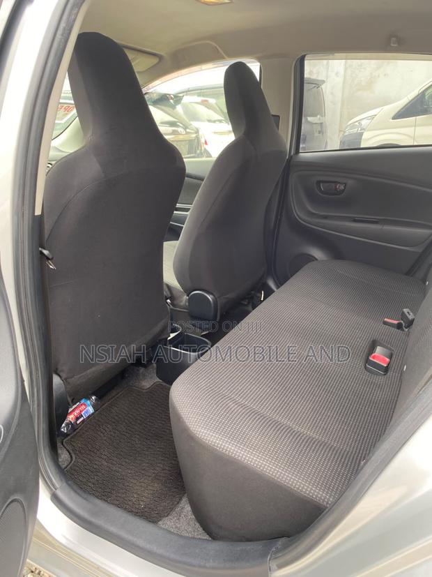 Toyota Vitz 2014 Silver