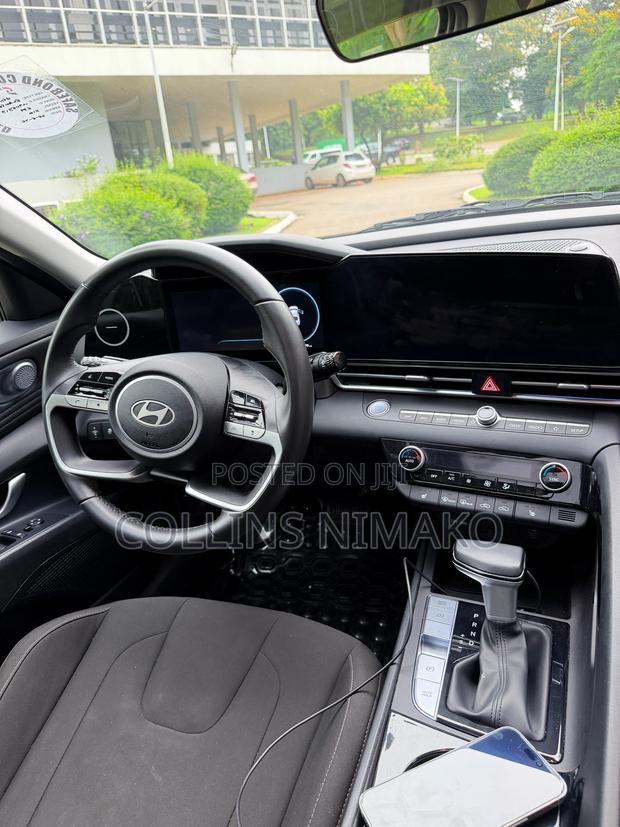 Hyundai Elantra SEL Convenience IVT 2025 Gray